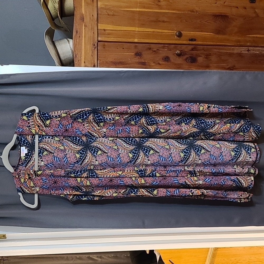 LuLaRoe Simply Comfortable Sleeveless Duster Jacket Colorful Side Slits‎ Size M